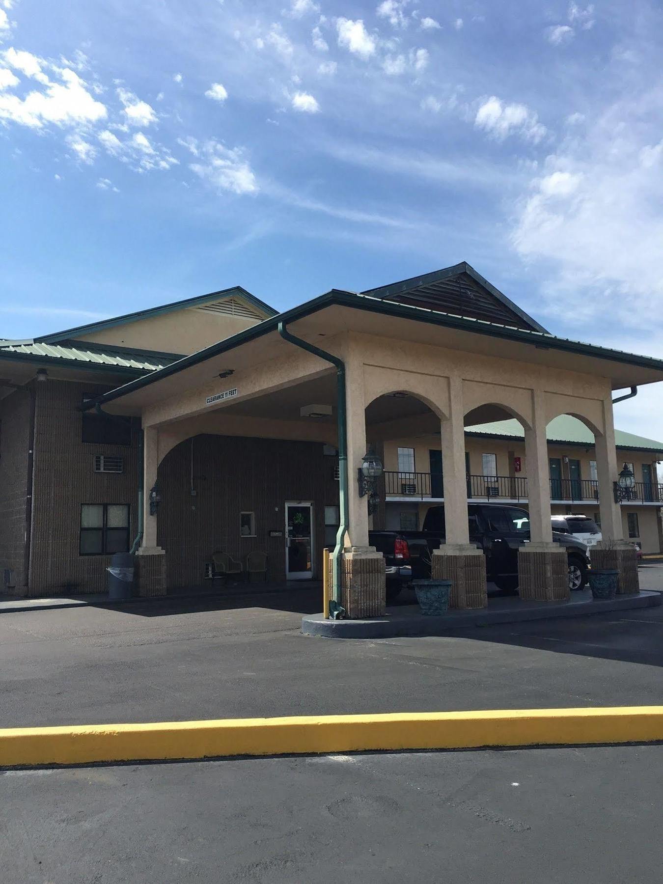 Regency Inn & Suites Millington Exteriér fotografie