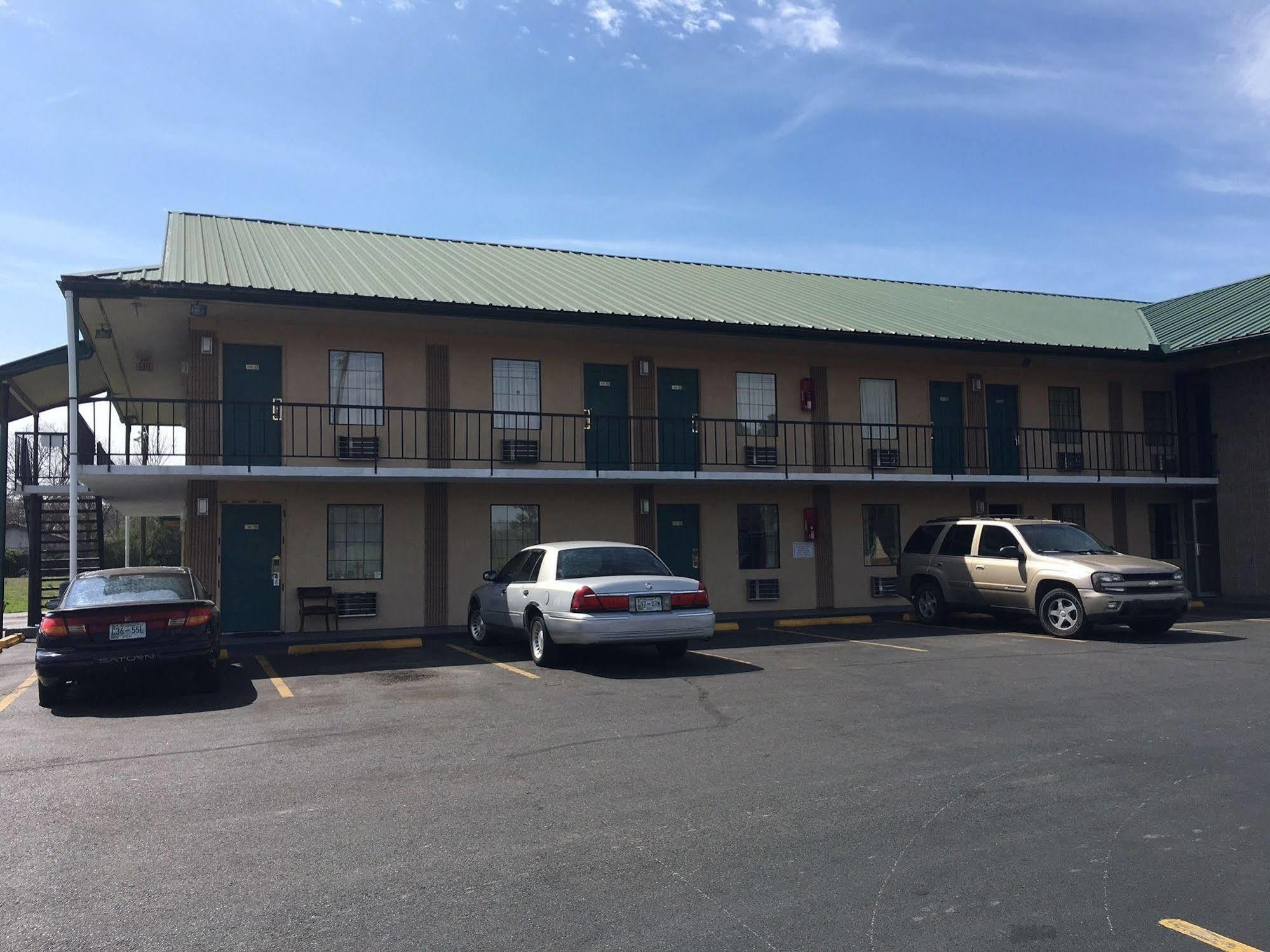 Regency Inn & Suites Millington Exteriér fotografie